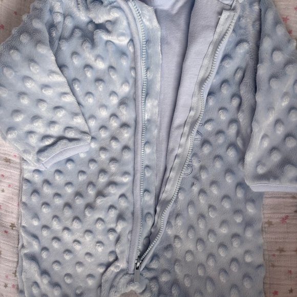 ⭒ 3-6M Calvin Klein Warm Hooded Baby Blue Textured Onesie plush Zip-up ⭒ - Picture 6 of 14